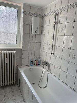 1 OG rechts Badezimmer