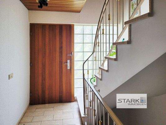 EG Eingang Treppenhaus.jpg