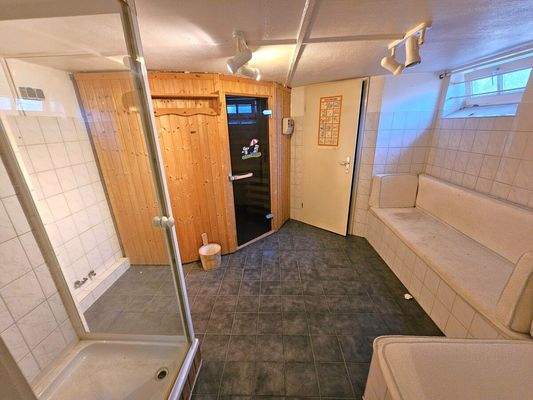 Saune & Dusche