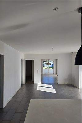 Blick in den Wohnraum von der Küche-1