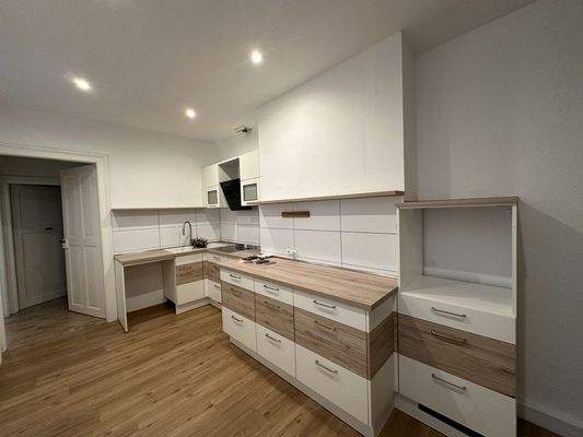 Küche m. Einbauküche