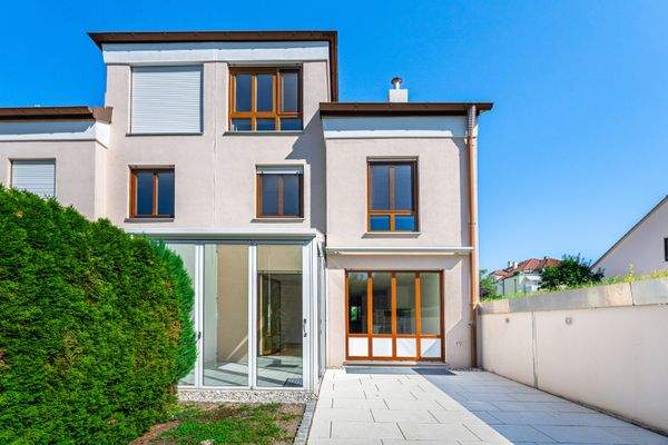 Ansicht vom Garten aus