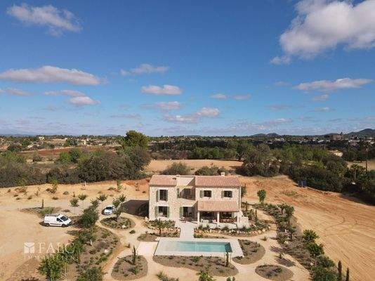 WhatsApp Image 2024-10-14 at 20.47.39 (2)