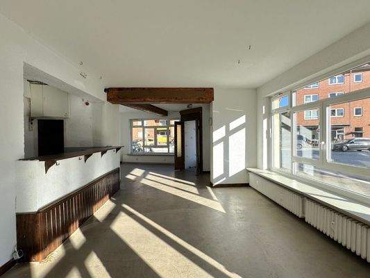 großer, einladender Hauptbereich