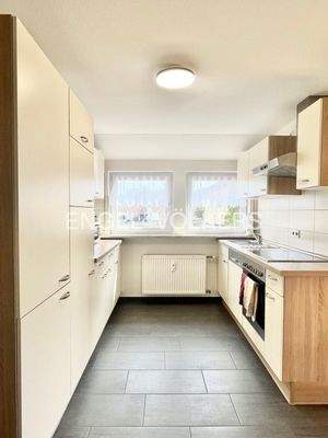 Moderne Küche in der Einliegerwohnung im 1. OG