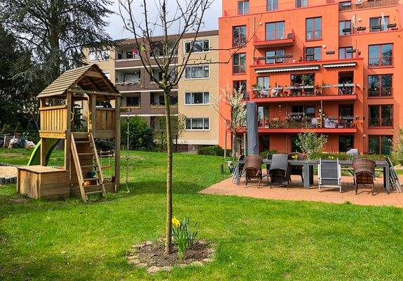 Toll gepflegter Garten zum zusammen kommen und spielen