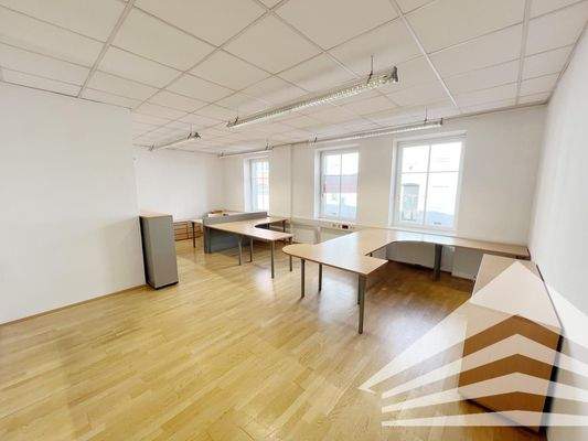 Großraumbüro EG