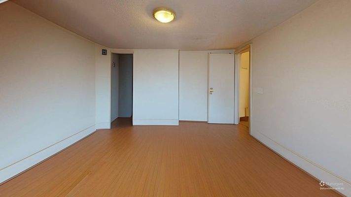 40B-Am-Strand-Bedroom-Defurnished 2