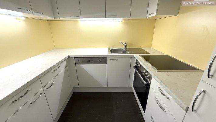 top ausgestattete Küche