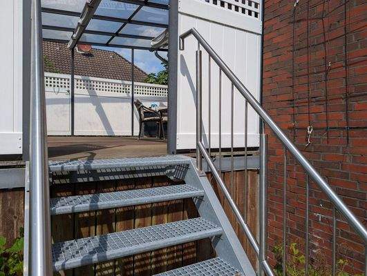 Außenansicht Terrasse / Schupp