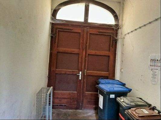 Durchgang zur Straße