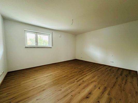 Büro-/ Kinderzimmer 