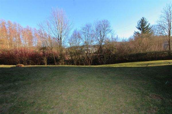 Grundstück um das Wohnhaus