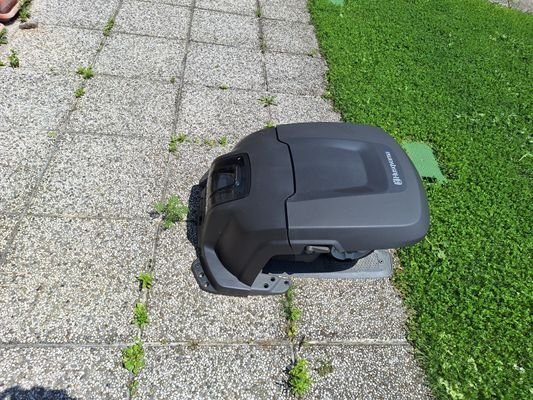 Rasenroboter