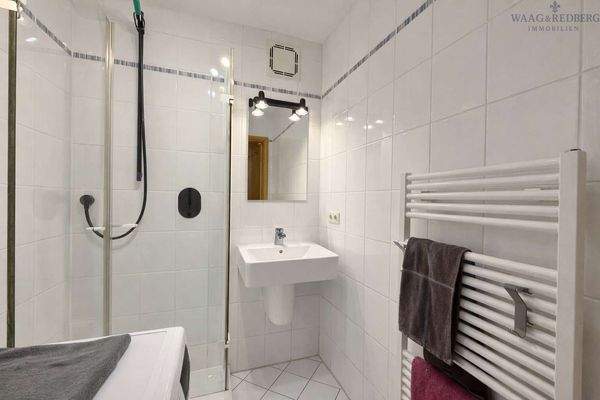 Modernes Badezimmer