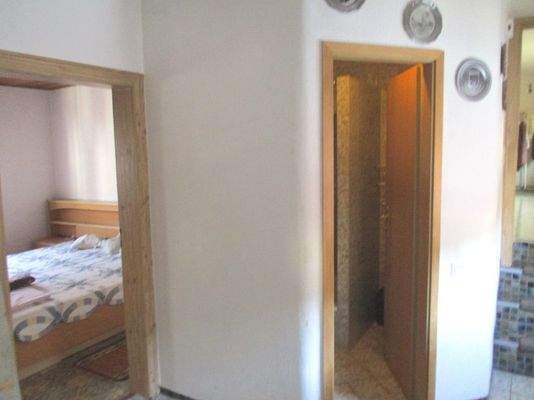 OG Zugang Dusche-WC, Zimmer 3.JPG