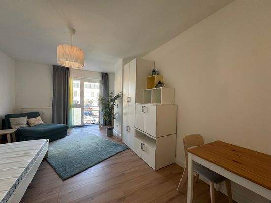 Moderne Möblierung, ca. 1 Jahr alt