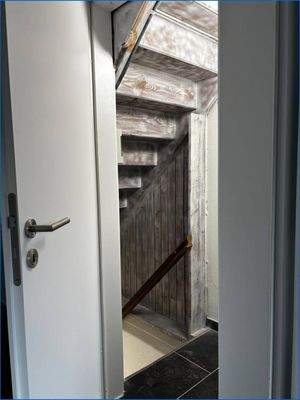 Flur Abgang Keller