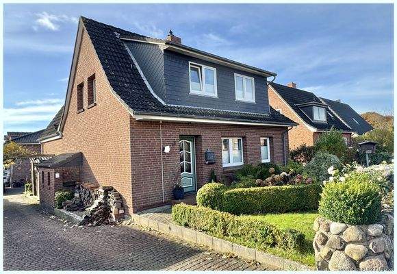 Hausansicht Auffahrt