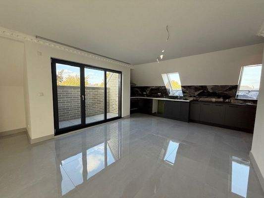 Exclusive offene EBK im DG