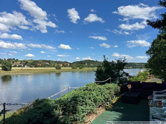 Ein Blick auf die Elbe