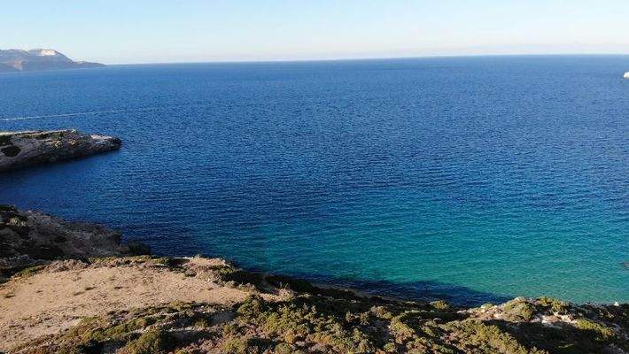 Kreta, Plaka: Erstklassiges Strandgrundstück mit Panoramablick zu verkaufen