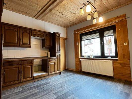 Große Küche mit Zugang zum Esszimmer?