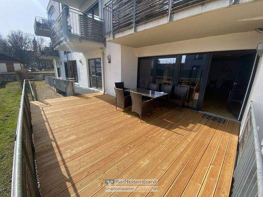 Gemeinschaftsterrasse im EG