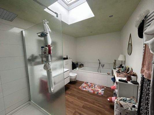 helles Bad große Wohnung 