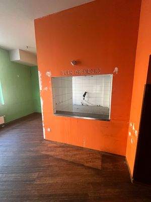 Durchreiche Gastraum