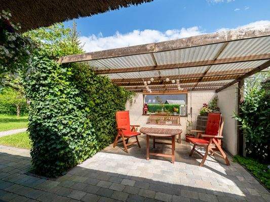 überdachte Terrasse