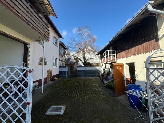 Hof_mit_Zufahrt.jpg