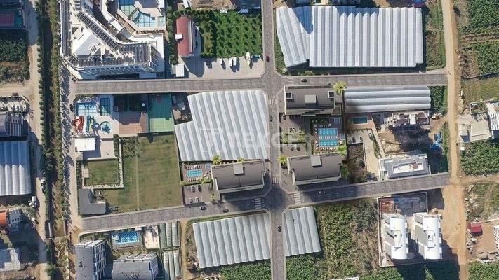 Apartments in a Complex Near the Beach in Alanya