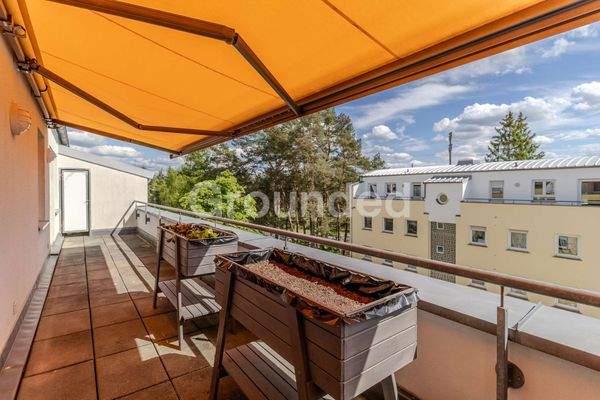 Wohnzimmer Dachterrasse offene Markise