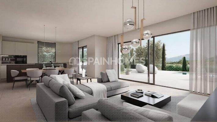 4-Bed Villa with Pool and Modern Amenities in Jávea