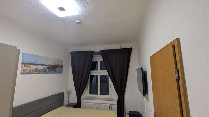 Schlafzimmer möbliert