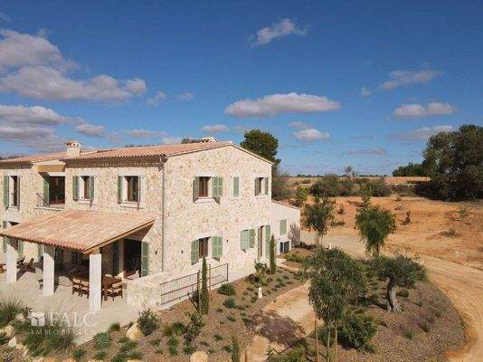 WhatsApp Image 2024-10-14 at 20.47.39 (1)