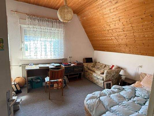 Schlafzimmer Nr.2 DG