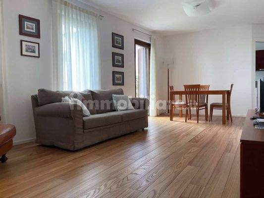 neuwertige Wohnung im Zentrum von Cividale