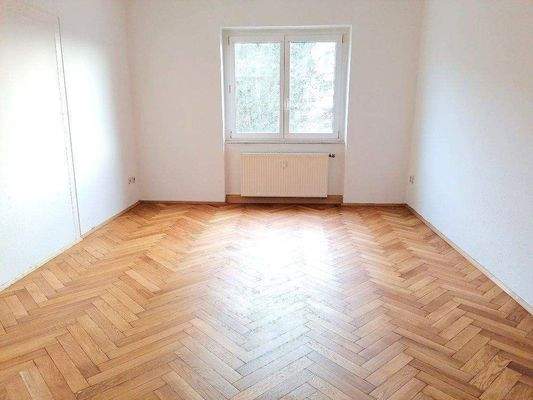 Kinderzimmer 1 mit Parkett