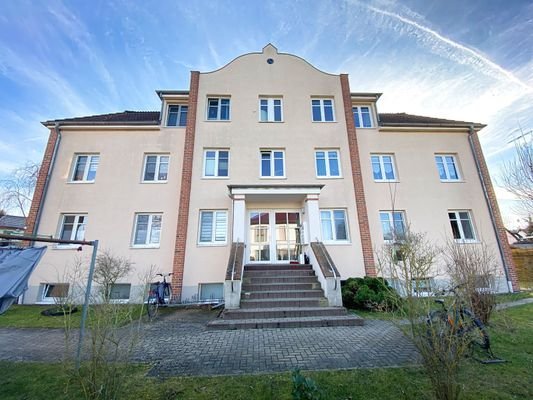 Mehrfamilienhaus Vorderansicht