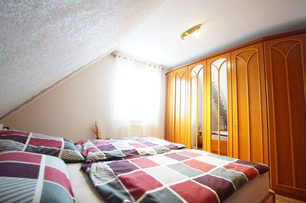 Schlafzimmer 1 von 3 im OG