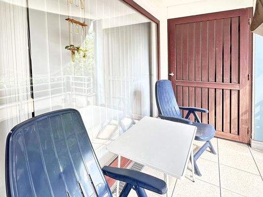 Hübscher und geräumiger Balkon mit Abstellraum