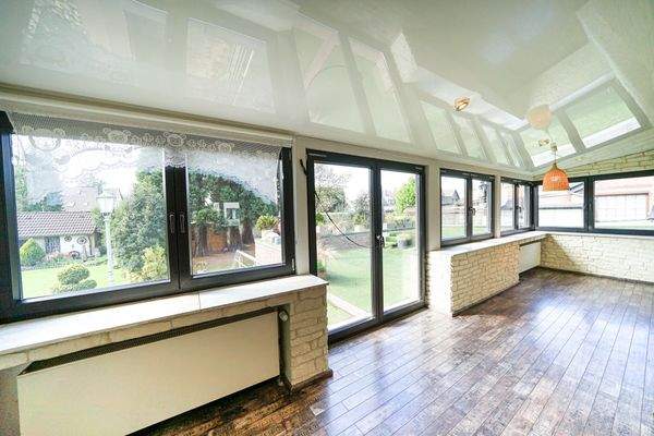 Essbereich Fensterfront Zugang Dachterrasse