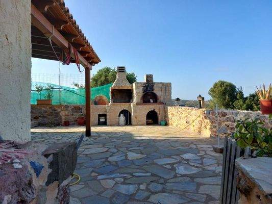 Ostkreta, Mertidia: Tolles Steinhaus mit Garten nahe dem Meer zu verkaufen
