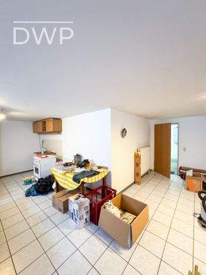 Hobbykeller mit Küchenanschlüssen