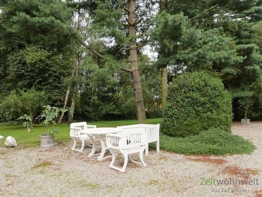 Sitzecken im Park
