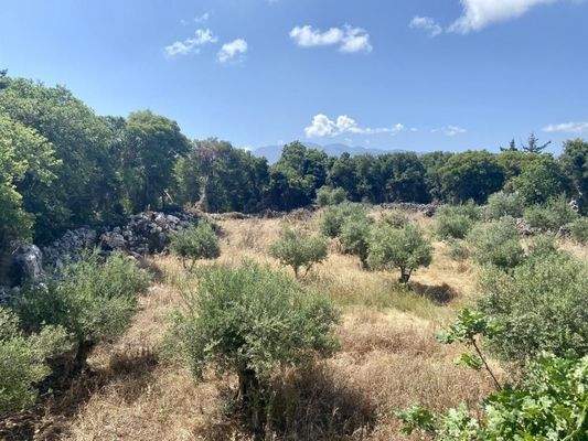 Wundervolles Grundstück zum Verkauf in Xirosterni