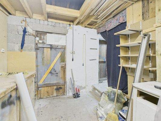 CAM01223G0-PR0174-STILL052