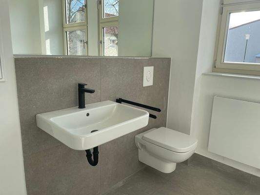 Modernes Tageslichtbad